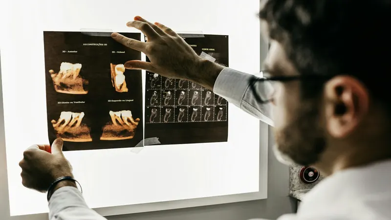 Assistenza alla poltrona odontoiatrica e igiene orale