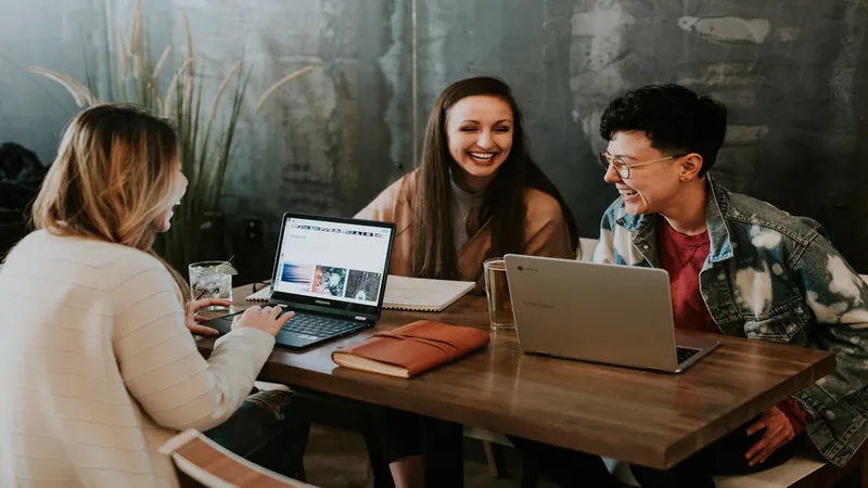 Diploma in un Anno Online - Studenti in Aula Studio con Tutor